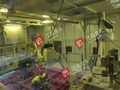 某客車的側(cè)圍、頂蓋自動(dòng)化焊接站